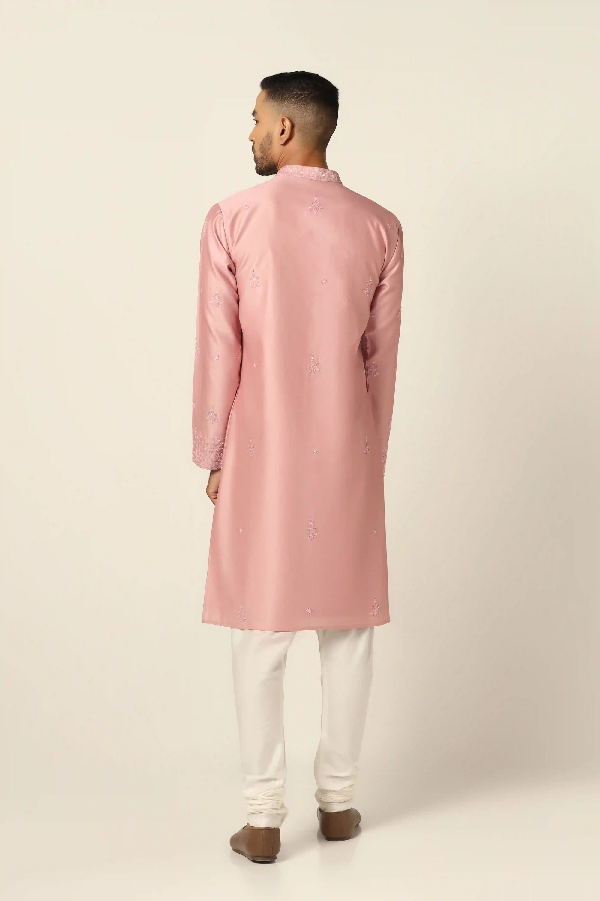 Dress in timeless elegance with our Chanderi Silk Kurta set. Shop Now!