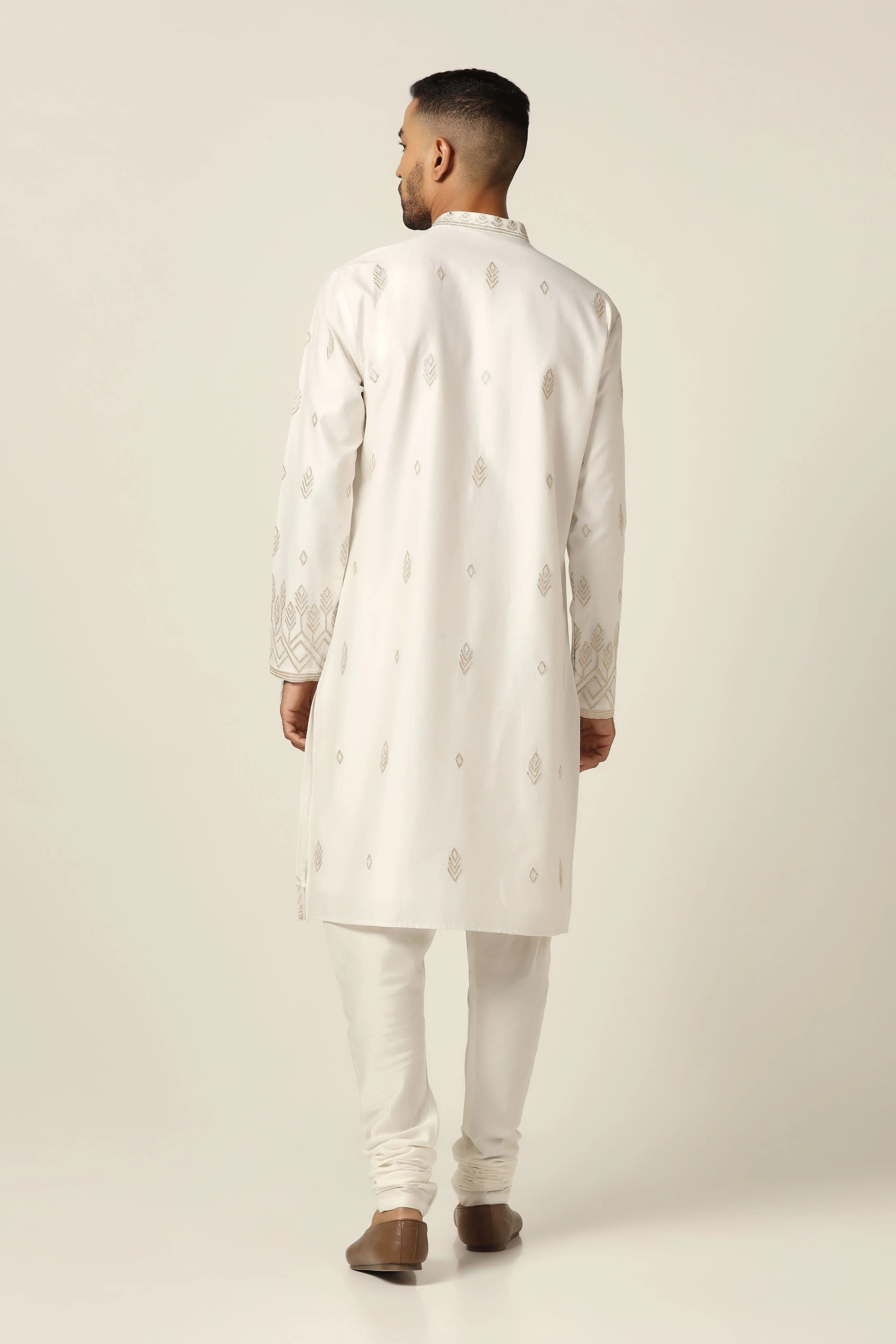 Elevate your ethnic style with this kurta featuring tonal thread embroidery. Shop Now!
