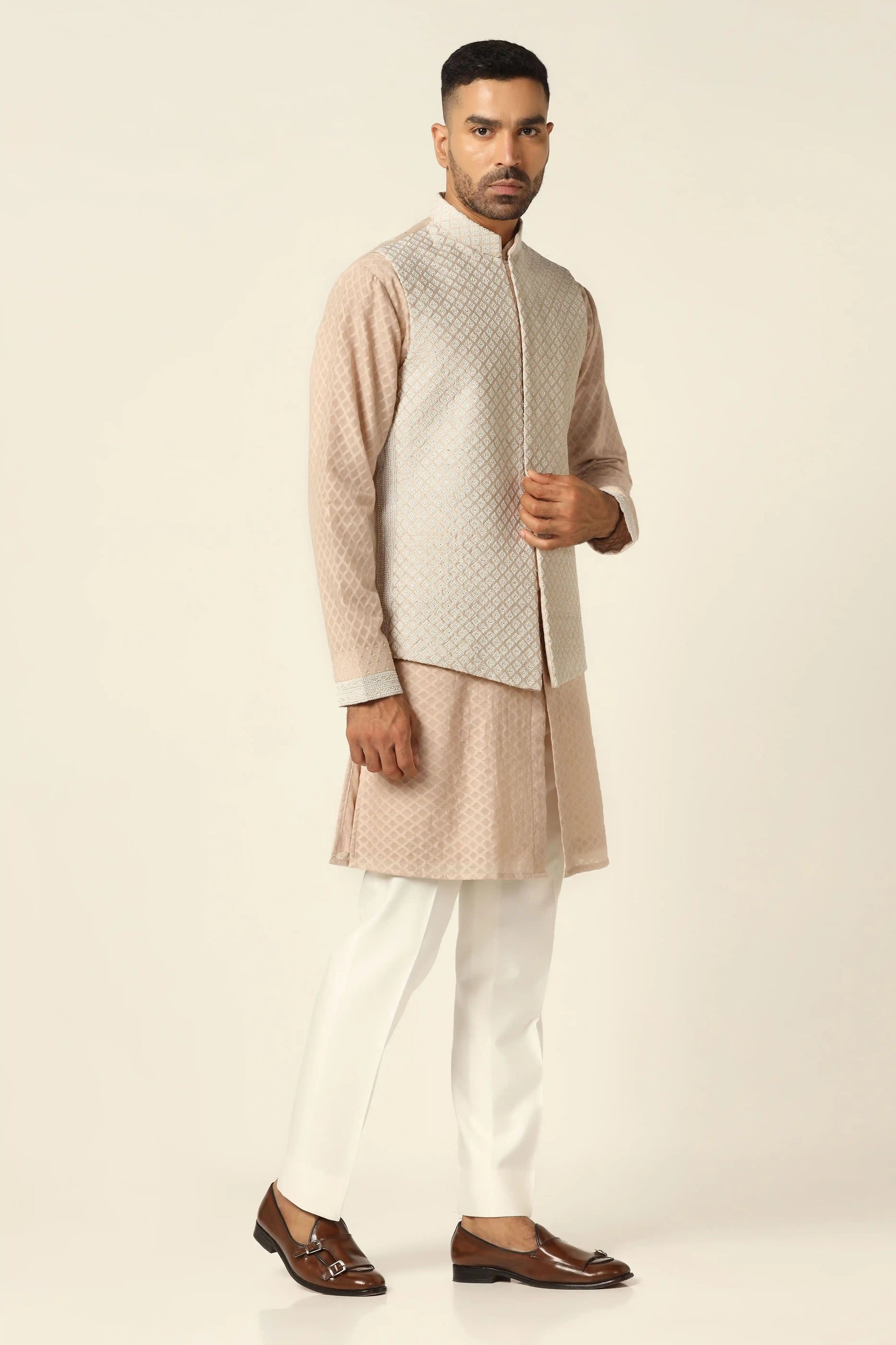 Embrace timeless elegance with the Peach Set, designed for modern sophistication. Shop Now!