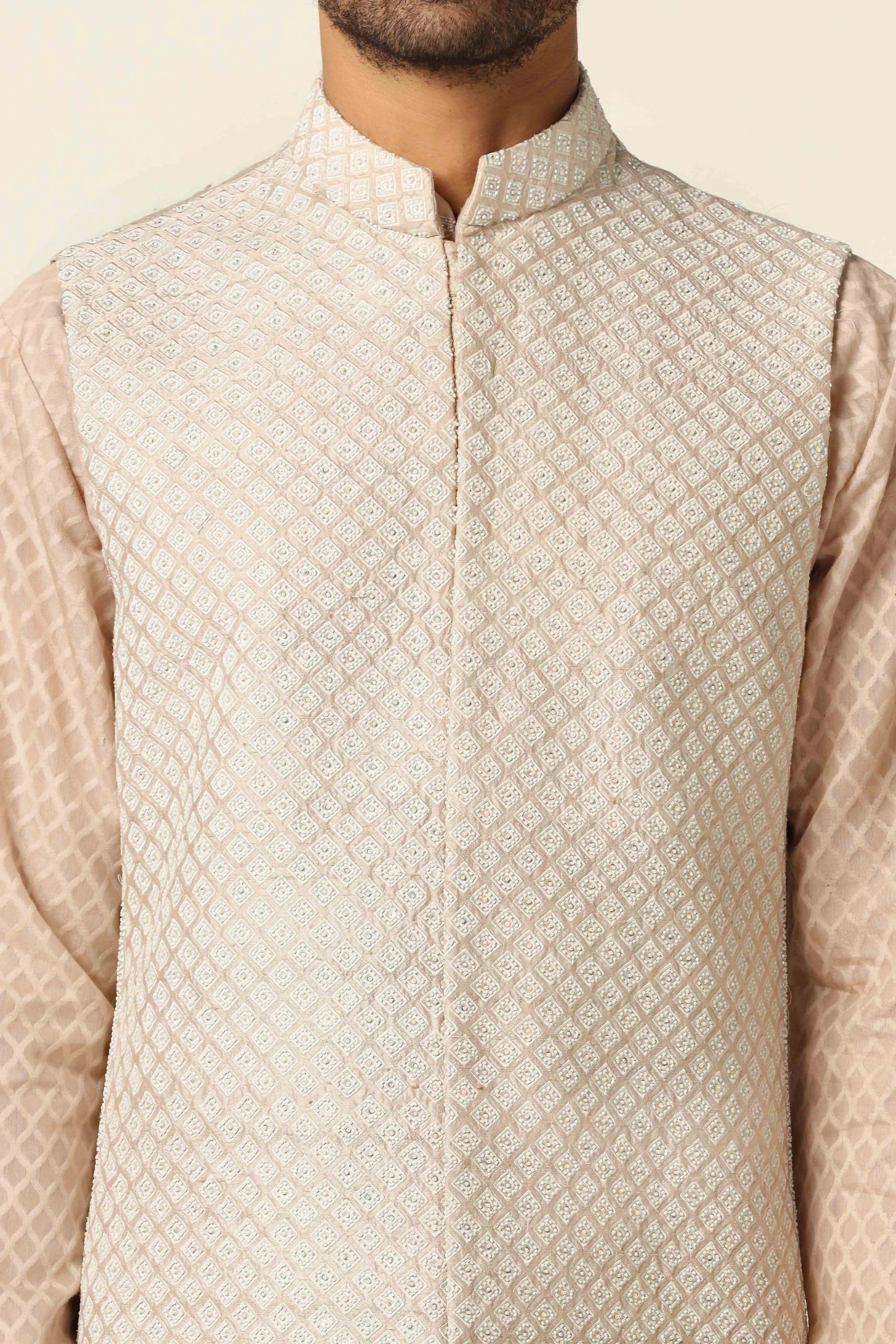 Embrace timeless elegance with the Peach Set, designed for modern sophistication. Shop Now!