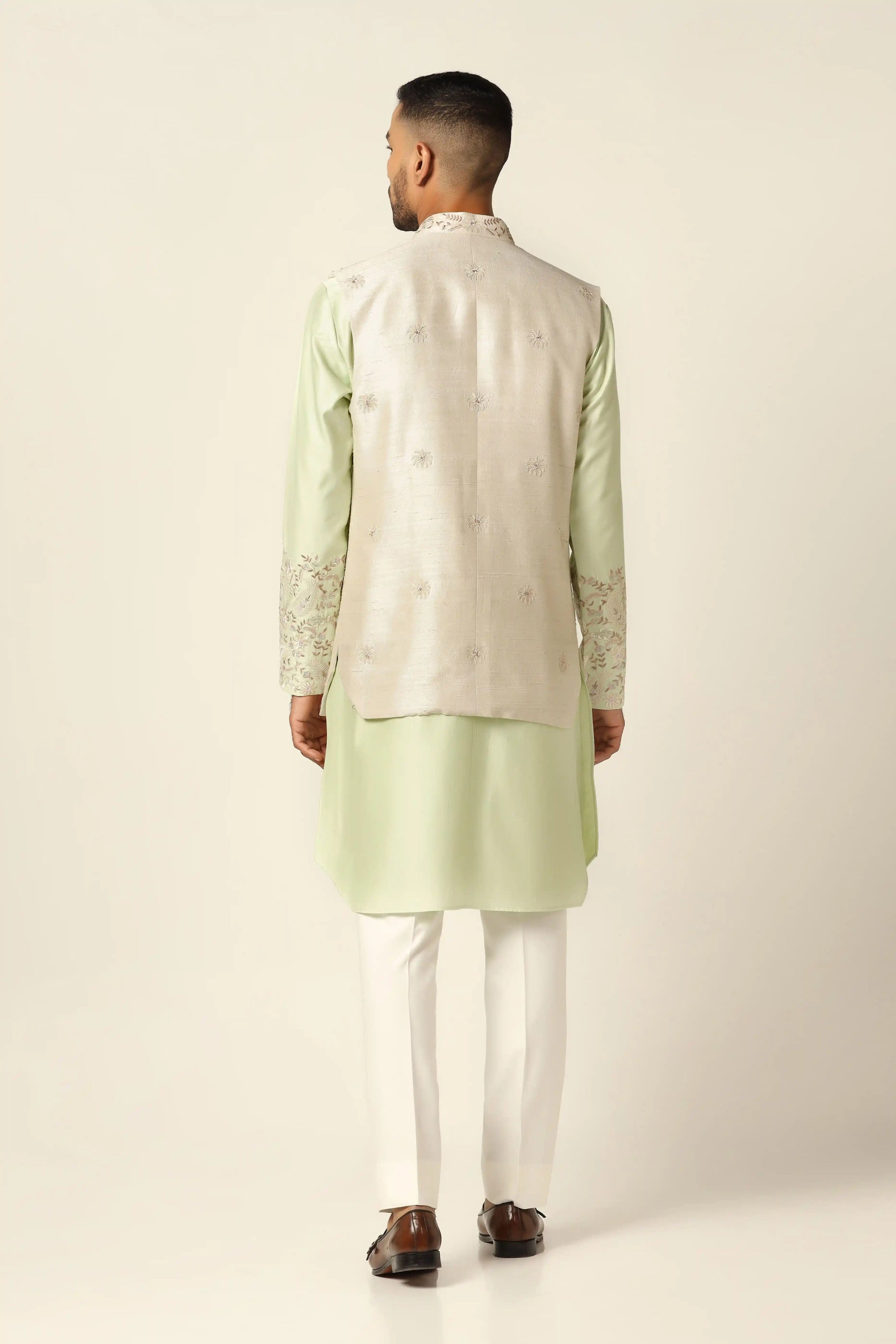 The Green Kurta Pajama Set combines tradition and elegance for every occasion. Shop now!