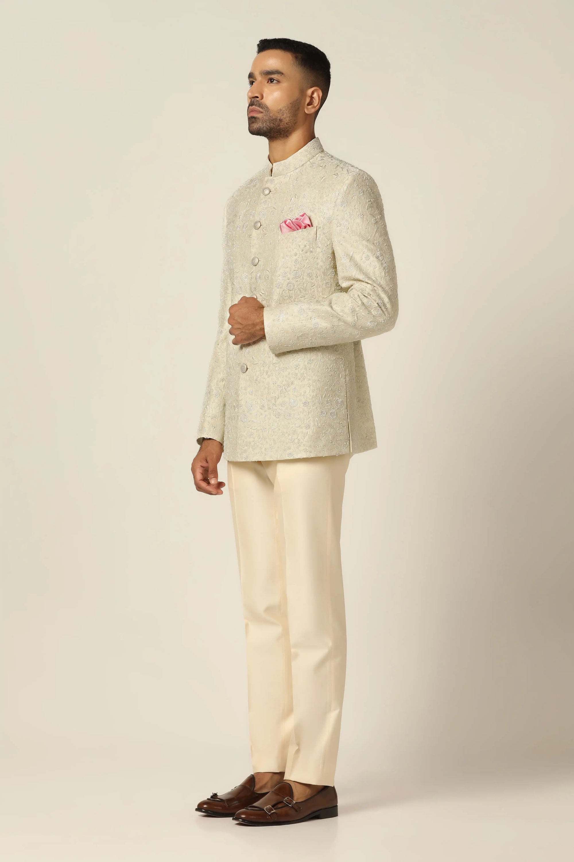 Discover the White Embroidered Bandhgala Suit at Brahaan Store. Shop Now!