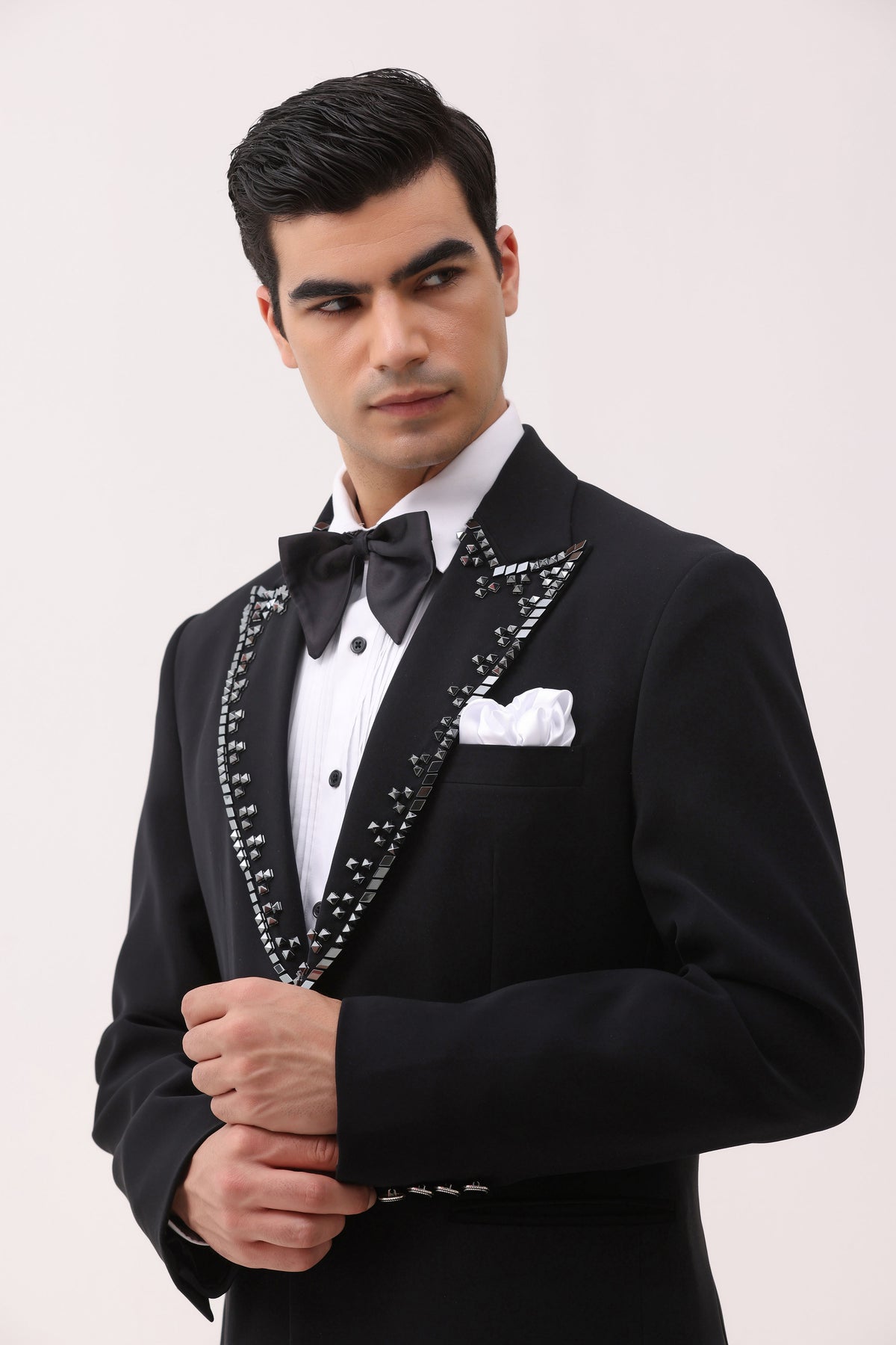 Black Mirror tuxedo – Brahaan
