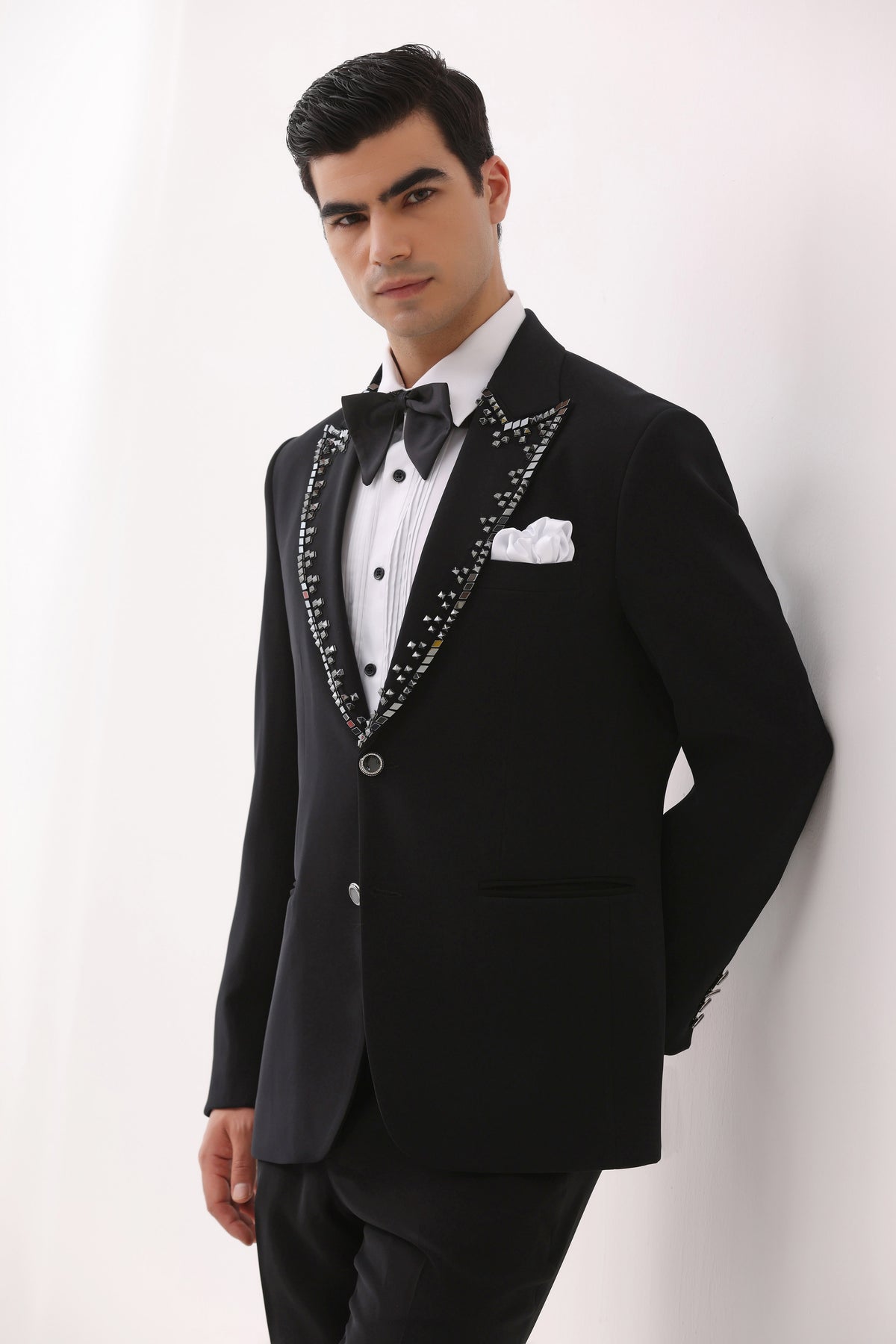 Black Mirror tuxedo – Brahaan