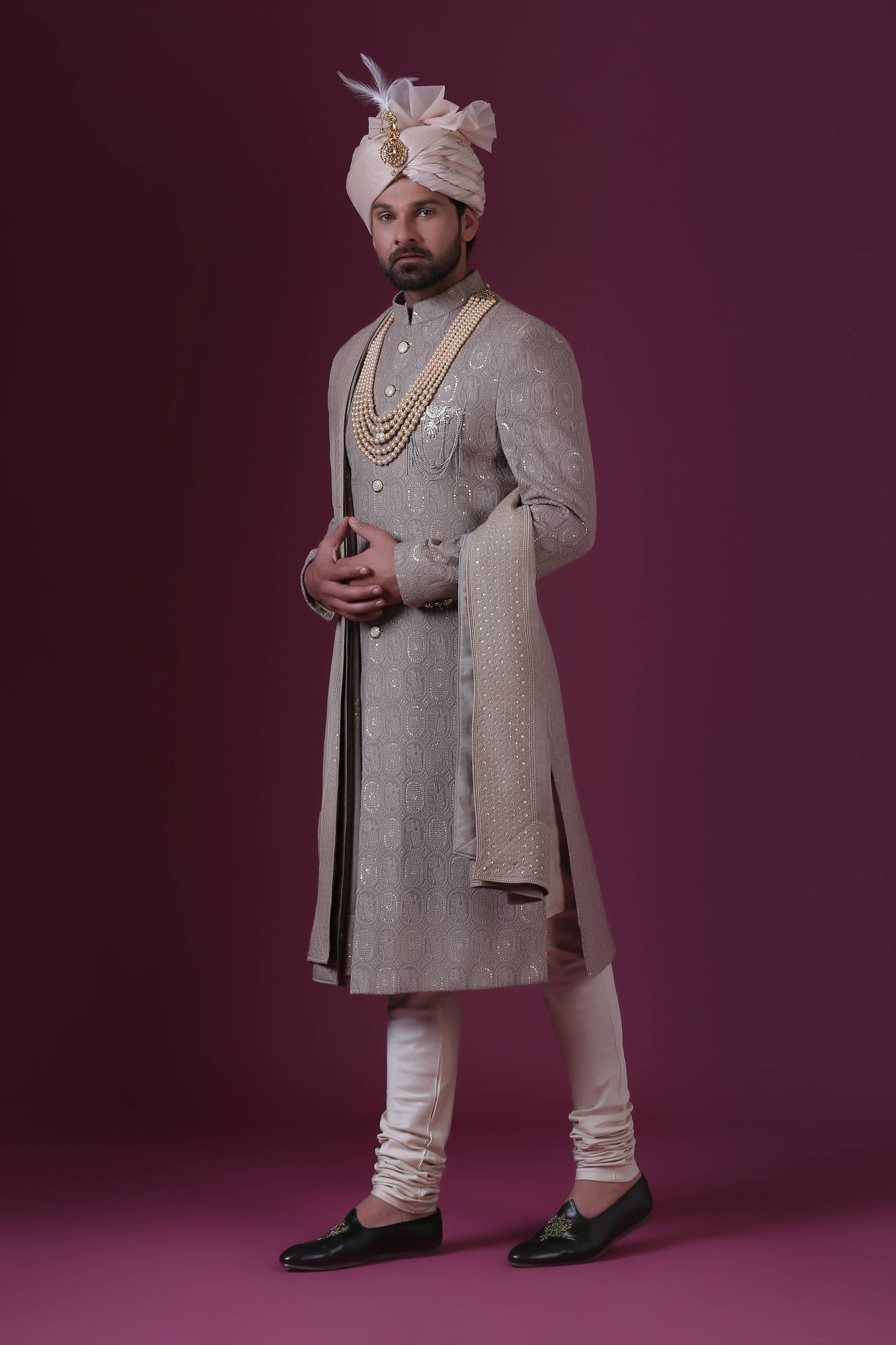 Experience elegance with lucknowi chikankari embroidery. Shop Now!