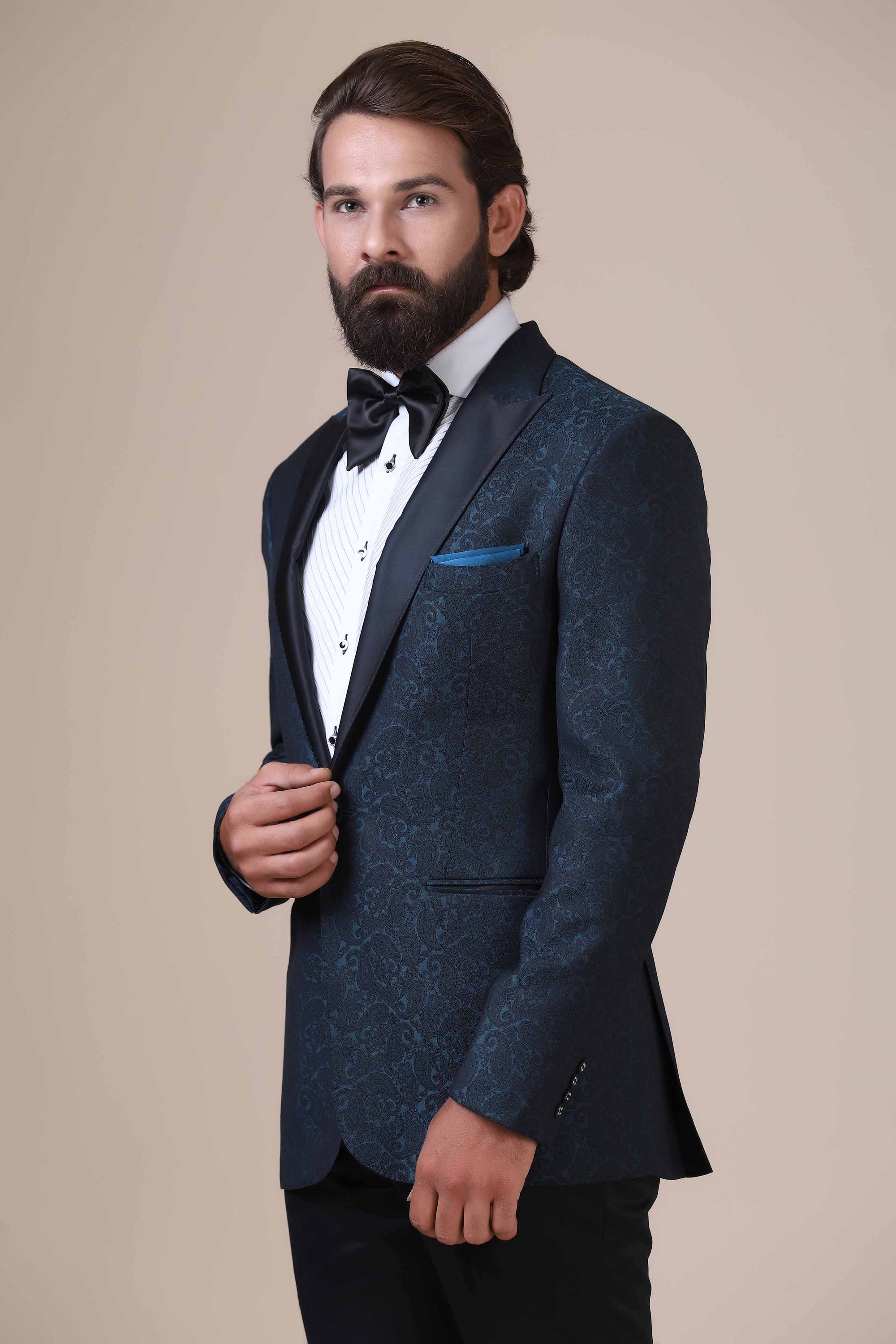 Indulge in luxury with our Zignoni wool Tuxedo. Shop Now!
